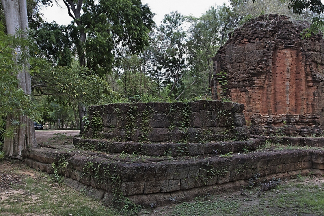 47-Prasat Prang Ku Somboon-010